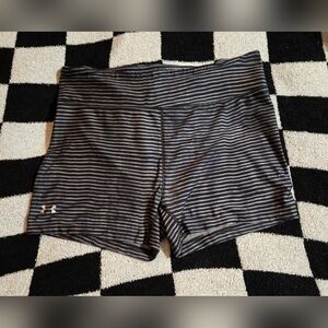 under armour compression heatgear shorts women size large